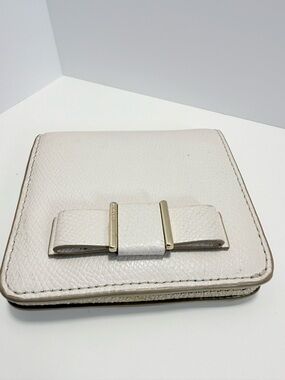 Coach White Leather Bow Compact Wallet